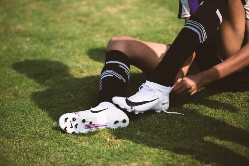 how to stretch soccer cleats e1688389498966